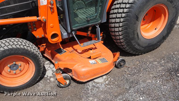 image for item DE3293 2010 Kubota B3030 MFWD tractor