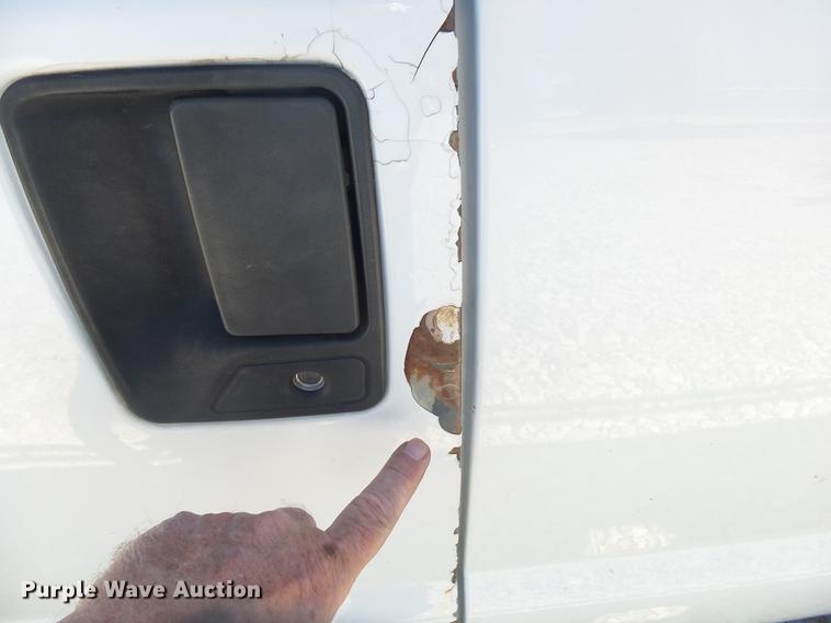 image for item DE3601 2006 Ford F250 Super Duty XL SuperCab pickup truck