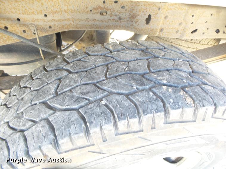 image for item DE3601 2006 Ford F250 Super Duty XL SuperCab pickup truck