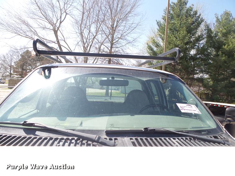 image for item DE3601 2006 Ford F250 Super Duty XL SuperCab pickup truck