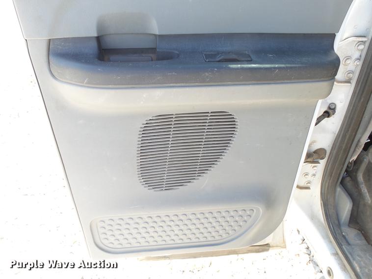 image for item DE3601 2006 Ford F250 Super Duty XL SuperCab pickup truck