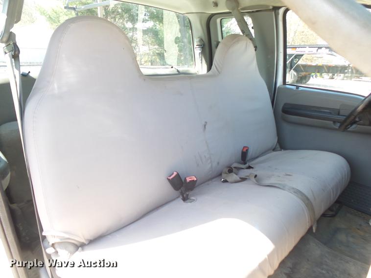 image for item DE3601 2006 Ford F250 Super Duty XL SuperCab pickup truck