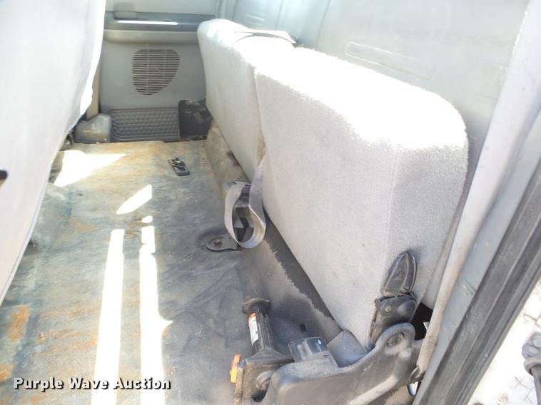 image for item DE3601 2006 Ford F250 Super Duty XL SuperCab pickup truck