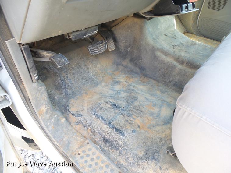 image for item DE3601 2006 Ford F250 Super Duty XL SuperCab pickup truck