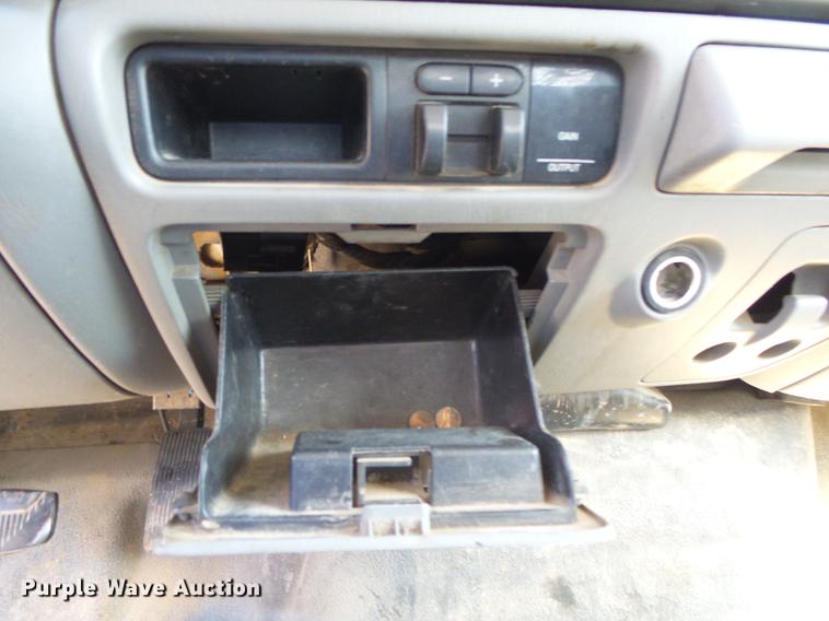 image for item DE3601 2006 Ford F250 Super Duty XL SuperCab pickup truck