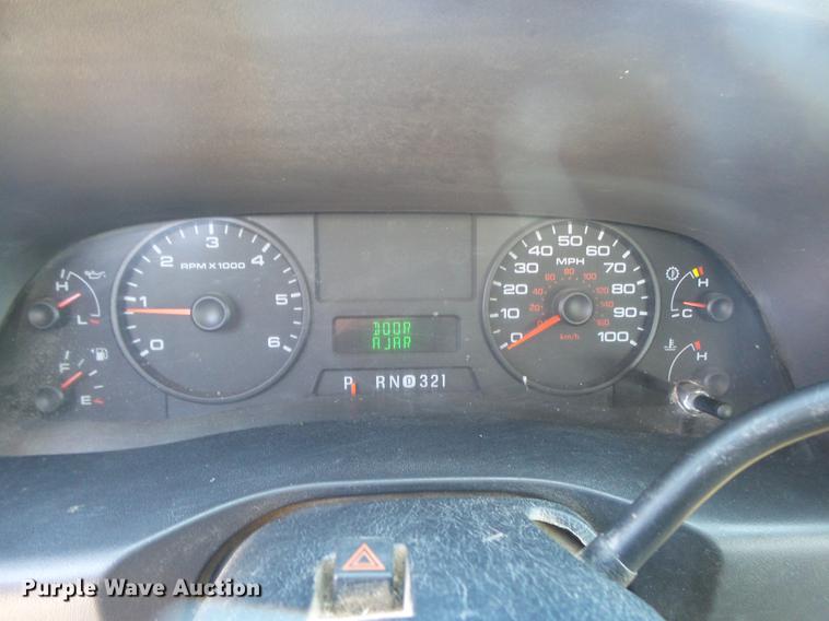 image for item DE3601 2006 Ford F250 Super Duty XL SuperCab pickup truck