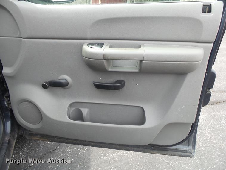 image for item DE3608 2008 Chevrolet Silverado 1500 Crew Cab pickup truck