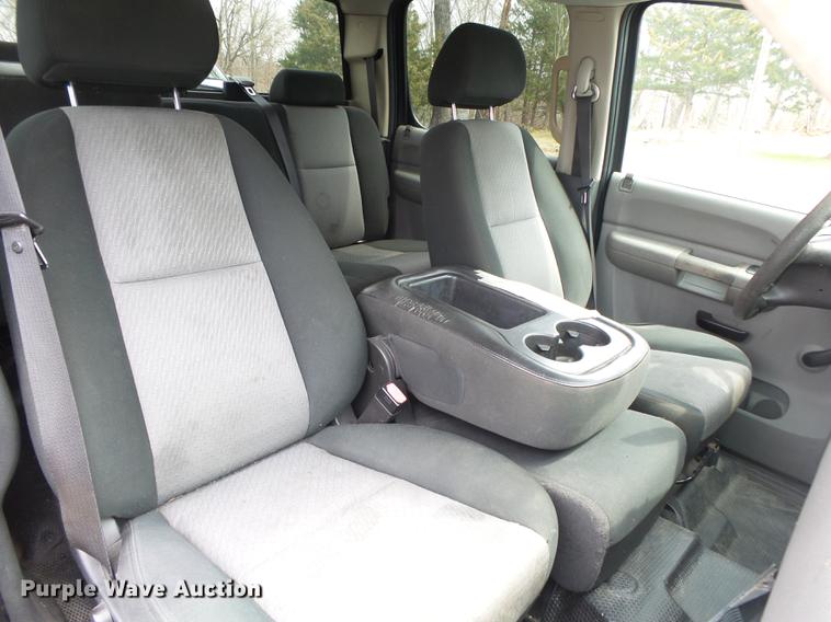 image for item DE3608 2008 Chevrolet Silverado 1500 Crew Cab pickup truck