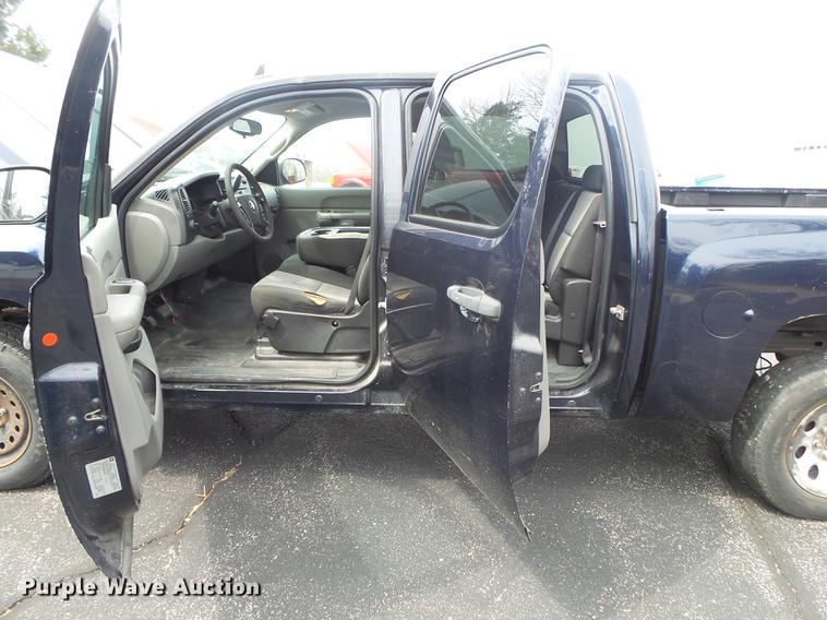 image for item DE3608 2008 Chevrolet Silverado 1500 Crew Cab pickup truck