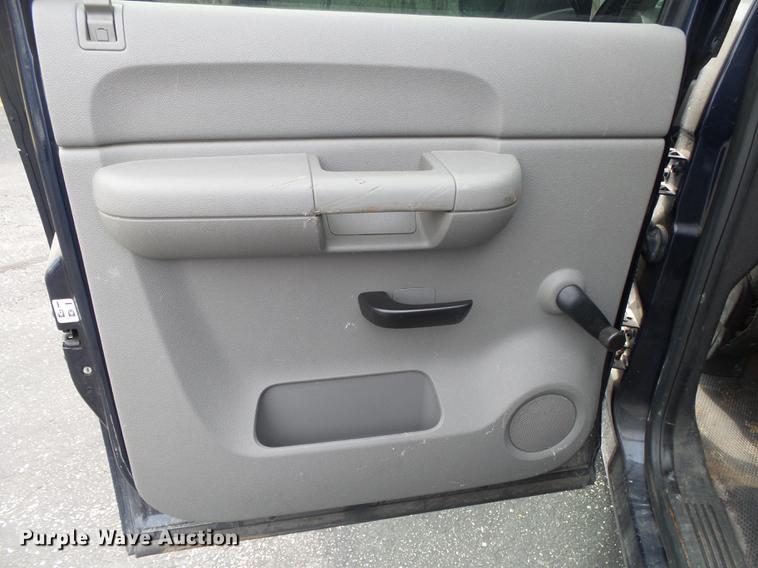 image for item DE3608 2008 Chevrolet Silverado 1500 Crew Cab pickup truck