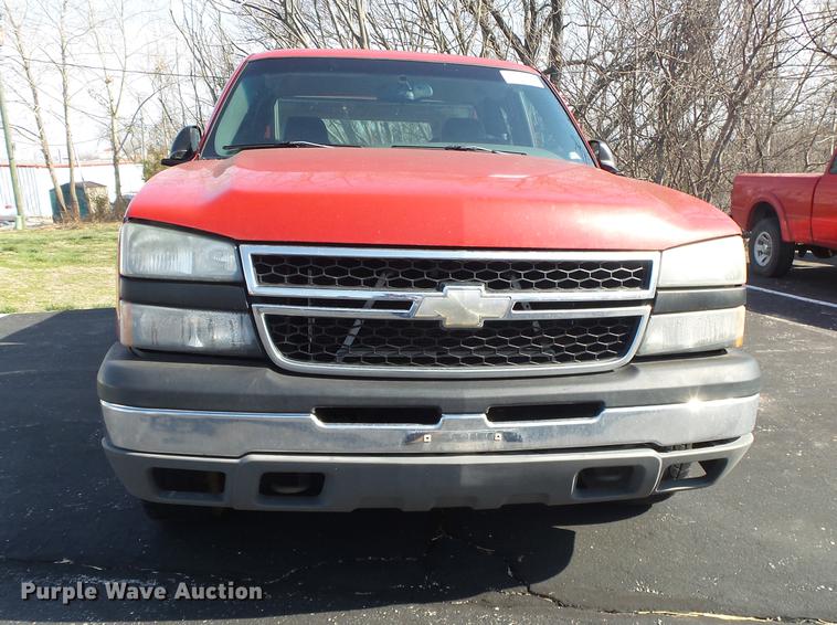 image for item DE3609 2006 Chevrolet Silverado 1500 Ext. Cab pickup truck