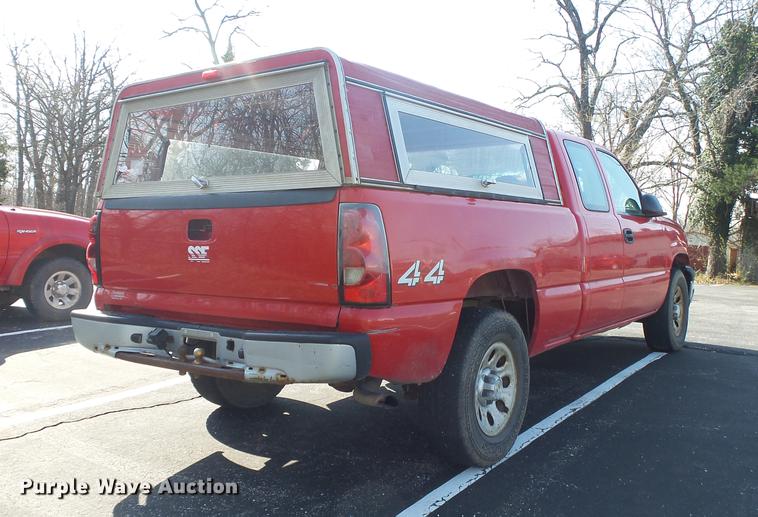 image for item DE3609 2006 Chevrolet Silverado 1500 Ext. Cab pickup truck