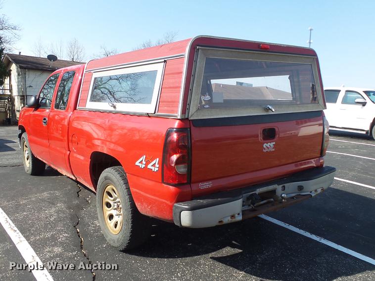 image for item DE3609 2006 Chevrolet Silverado 1500 Ext. Cab pickup truck