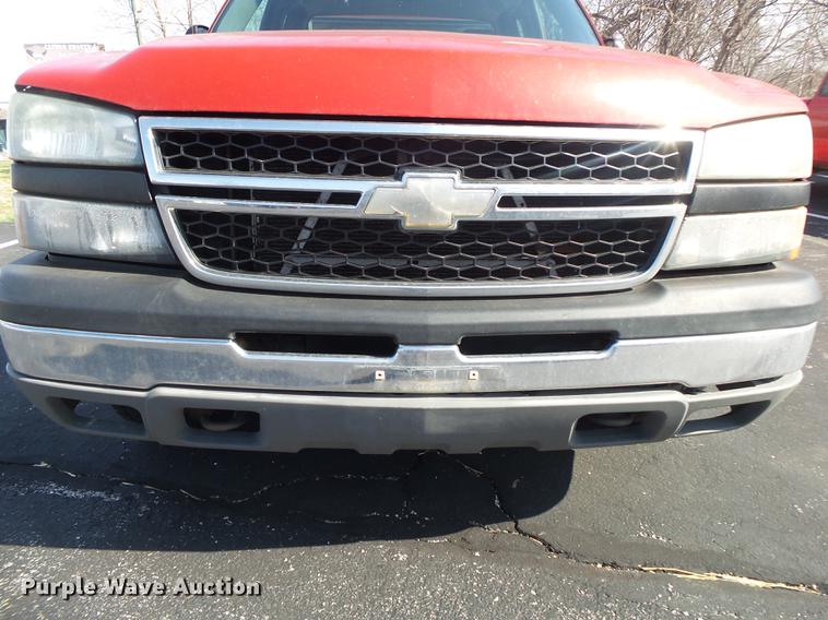 image for item DE3609 2006 Chevrolet Silverado 1500 Ext. Cab pickup truck