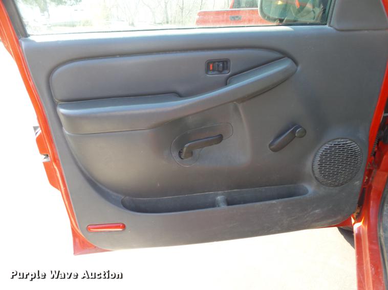 image for item DE3609 2006 Chevrolet Silverado 1500 Ext. Cab pickup truck