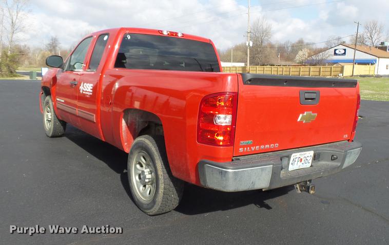 image for item DE3615 2011 Chevrolet Silverado 1500 Ext. Cab pickup truck
