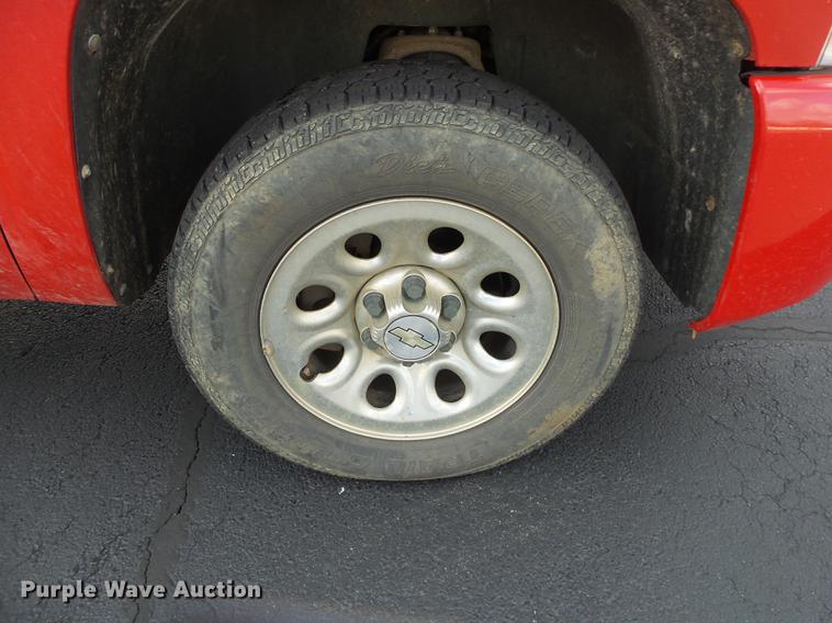 image for item DE3615 2011 Chevrolet Silverado 1500 Ext. Cab pickup truck