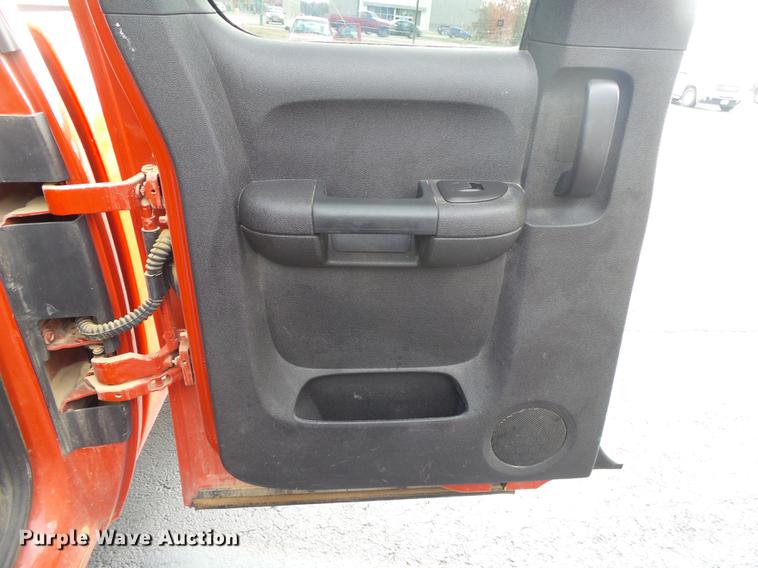 image for item DE3615 2011 Chevrolet Silverado 1500 Ext. Cab pickup truck