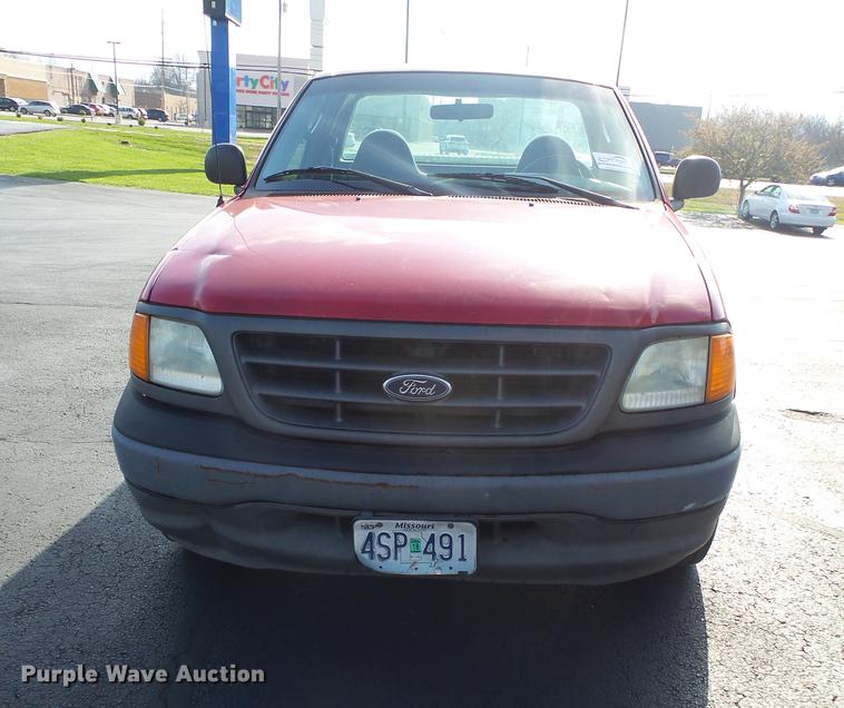 image for item DE3616 2004 Ford F150 XL pickup truck