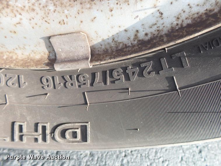 image for item DE3616 2004 Ford F150 XL pickup truck