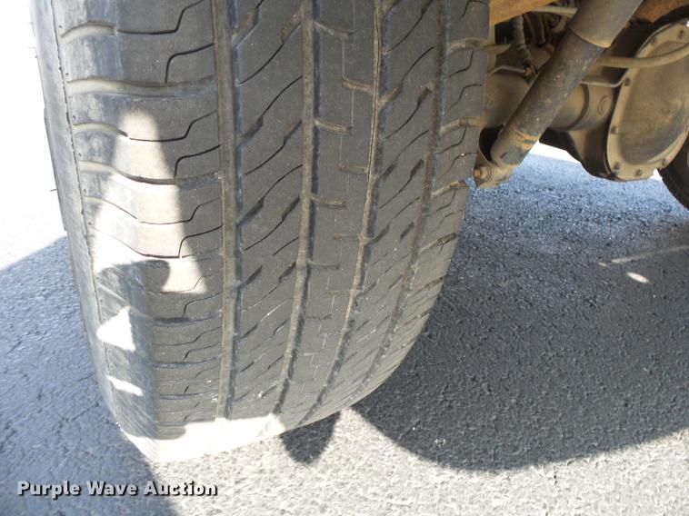 image for item DE3616 2004 Ford F150 XL pickup truck