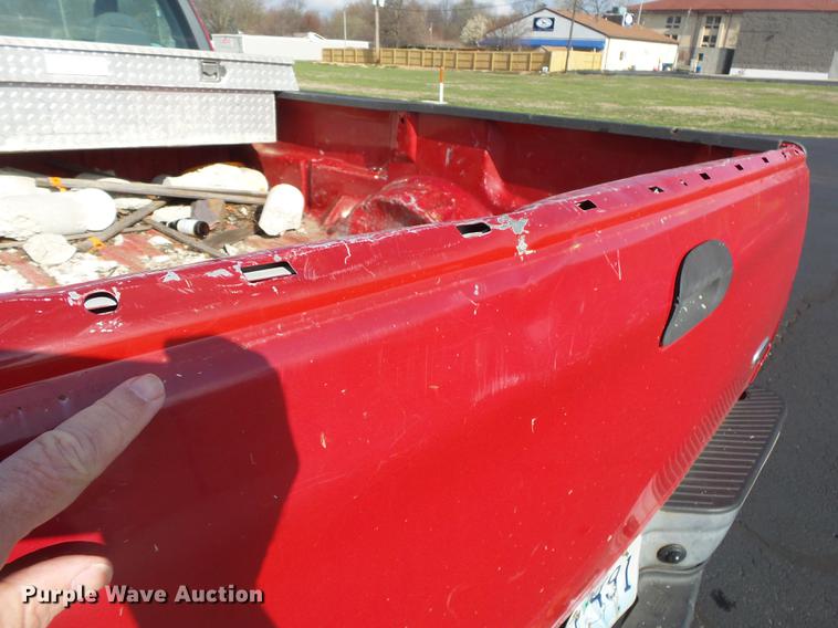 image for item DE3616 2004 Ford F150 XL pickup truck