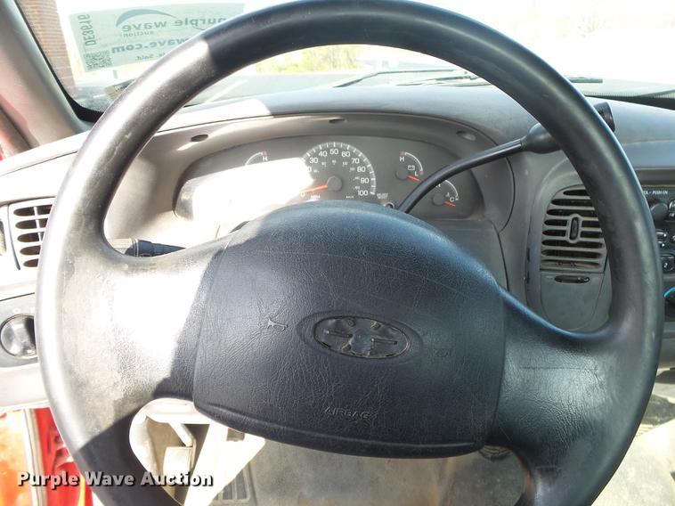 image for item DE3616 2004 Ford F150 XL pickup truck