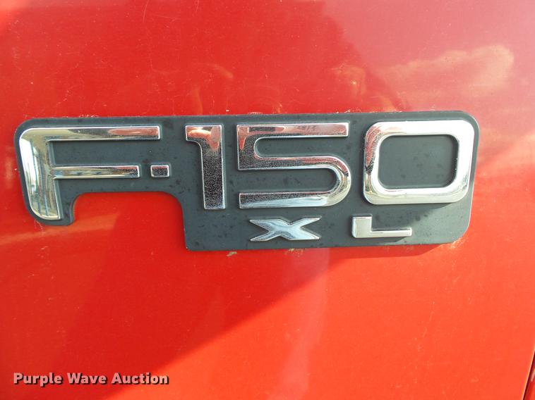 image for item DE3616 2004 Ford F150 XL pickup truck