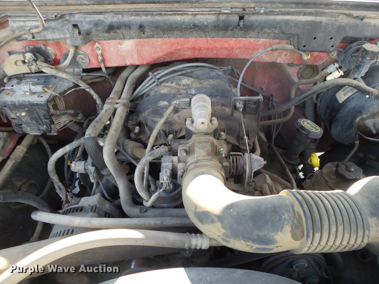 image for item DE3616 2004 Ford F150 XL pickup truck