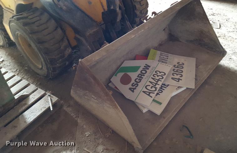 image for item DF3618 1999 JCB 185 Series 3 skid steer