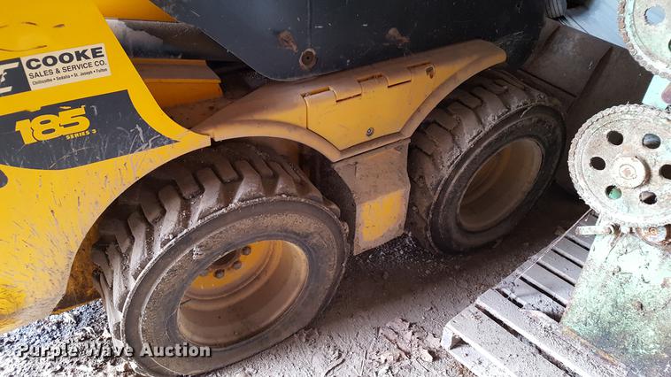 image for item DF3618 1999 JCB 185 Series 3 skid steer