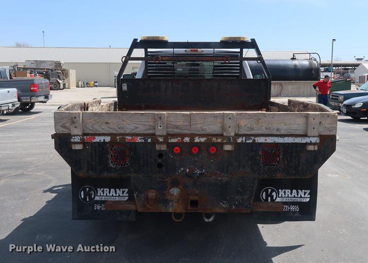 image for item DF3638 2011 Ford F450 Super Duty SuperCab flatbed truck