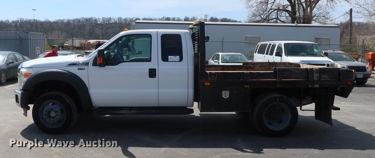 image for item DF3638 2011 Ford F450 Super Duty SuperCab flatbed truck