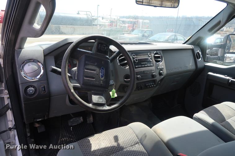 image for item DF3638 2011 Ford F450 Super Duty SuperCab flatbed truck