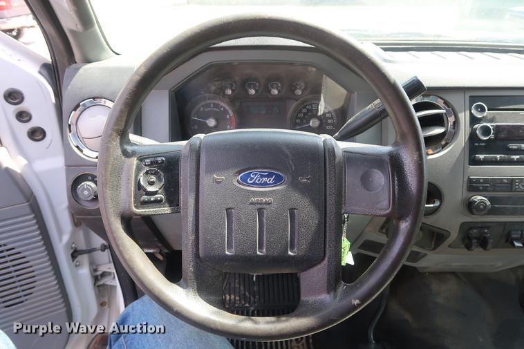 image for item DF3638 2011 Ford F450 Super Duty SuperCab flatbed truck