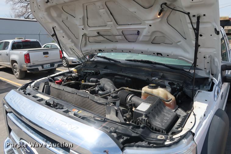 image for item DF3638 2011 Ford F450 Super Duty SuperCab flatbed truck