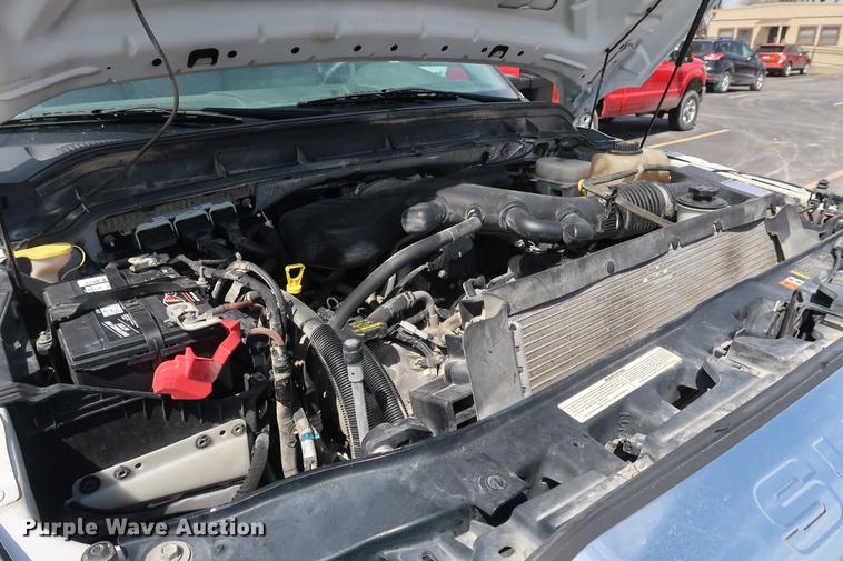 image for item DF3638 2011 Ford F450 Super Duty SuperCab flatbed truck