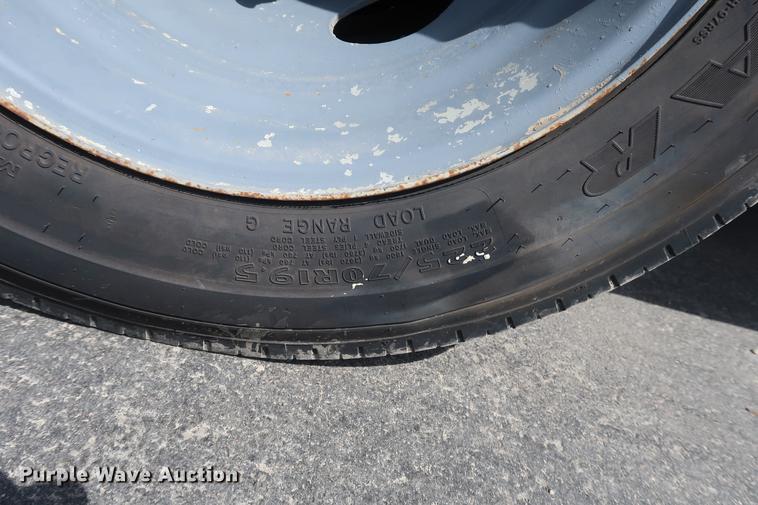 image for item DF3638 2011 Ford F450 Super Duty SuperCab flatbed truck