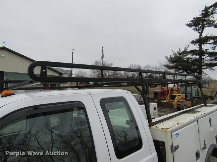 image for item DF3757 2000 Ford F350 Super Duty SuperCab utility bed pickup truck