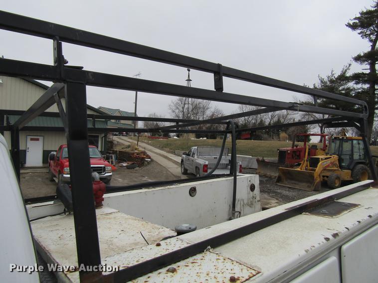 image for item DF3757 2000 Ford F350 Super Duty SuperCab utility bed pickup truck