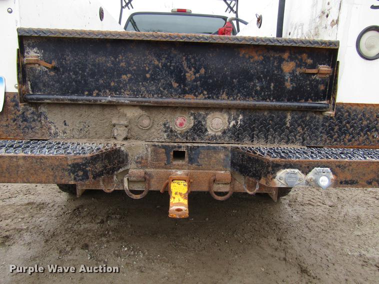 image for item DF3757 2000 Ford F350 Super Duty SuperCab utility bed pickup truck