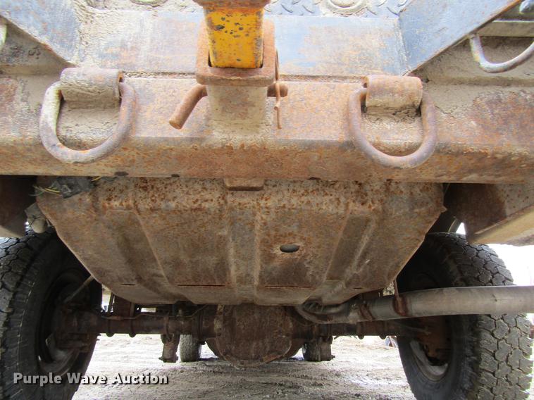 image for item DF3757 2000 Ford F350 Super Duty SuperCab utility bed pickup truck