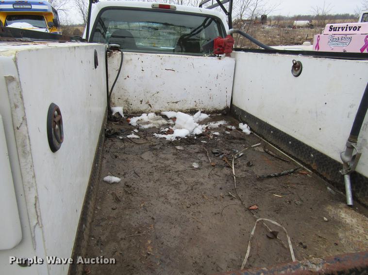 image for item DF3757 2000 Ford F350 Super Duty SuperCab utility bed pickup truck