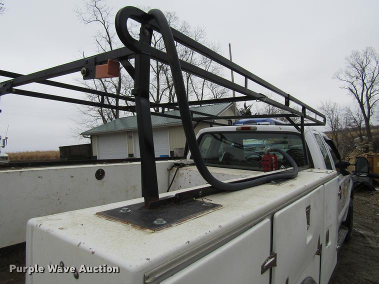 image for item DF3757 2000 Ford F350 Super Duty SuperCab utility bed pickup truck