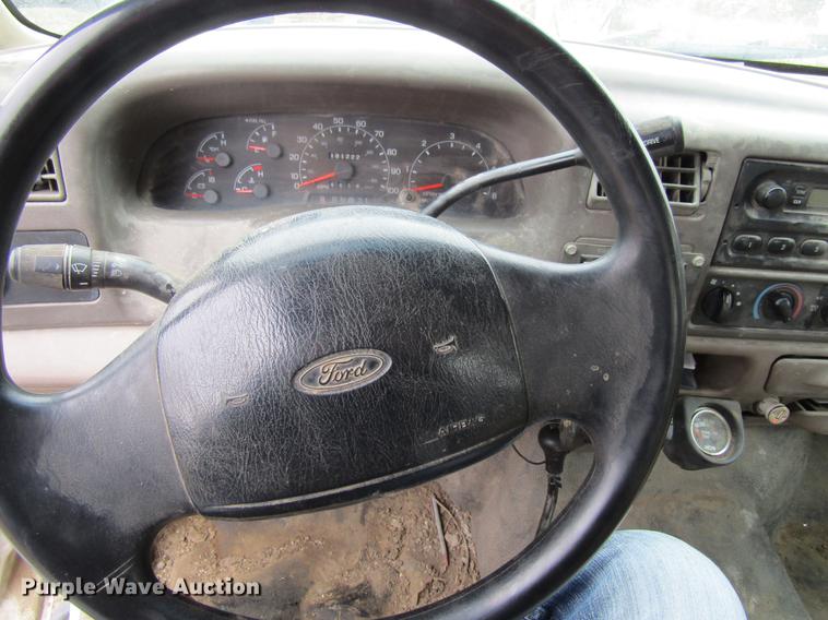 image for item DF3757 2000 Ford F350 Super Duty SuperCab utility bed pickup truck