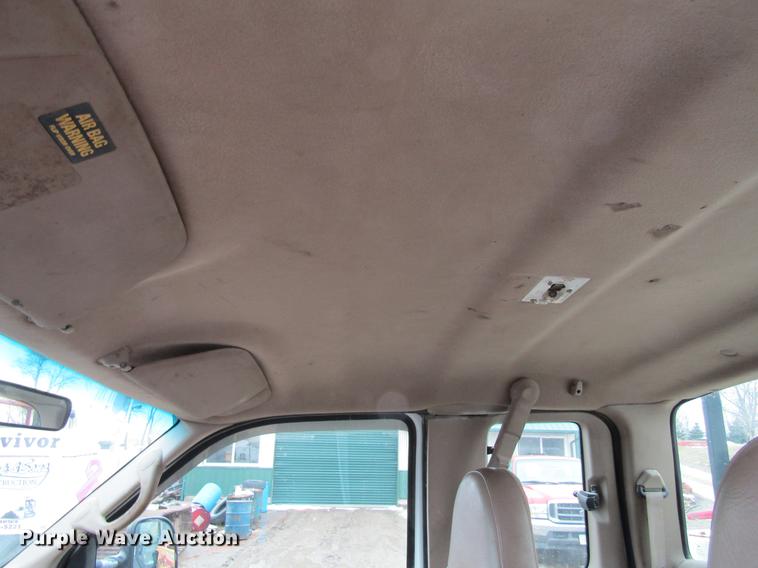 image for item DF3757 2000 Ford F350 Super Duty SuperCab utility bed pickup truck