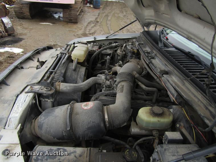 image for item DF3757 2000 Ford F350 Super Duty SuperCab utility bed pickup truck