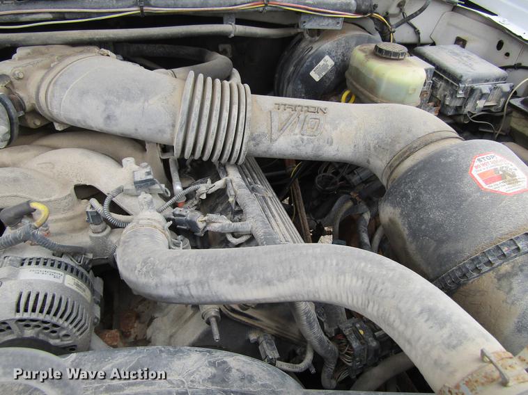 image for item DF3757 2000 Ford F350 Super Duty SuperCab utility bed pickup truck