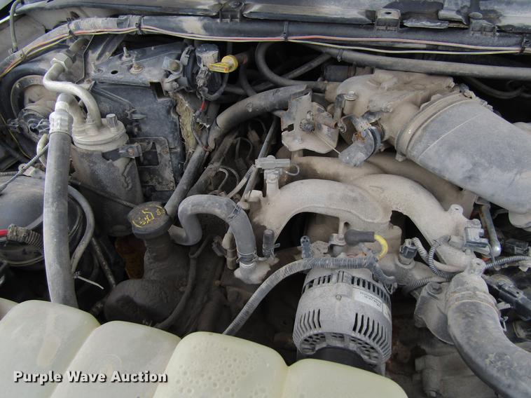 image for item DF3757 2000 Ford F350 Super Duty SuperCab utility bed pickup truck