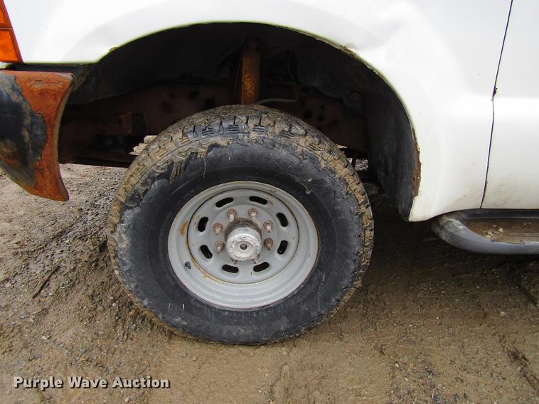 image for item DF3757 2000 Ford F350 Super Duty SuperCab utility bed pickup truck